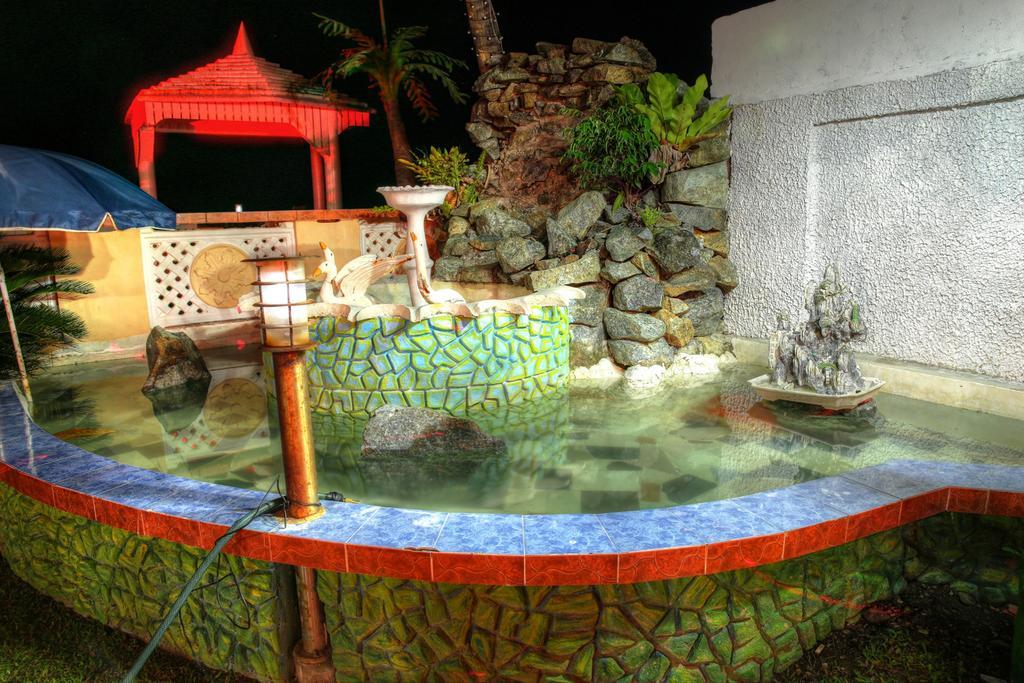 Jaimee'S Hotel, Resort And Restaurant Maasin  Εξωτερικό φωτογραφία